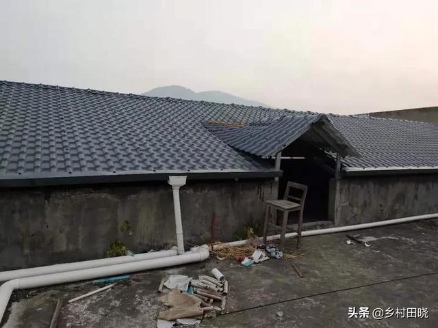 農村自建房坡屋頂，用琉璃瓦還是樹脂瓦？看看內行人的經驗分享